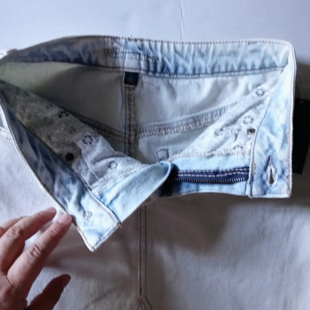 🌷 Wild Fable Bleach Denim Mini Skirt. Size 4.